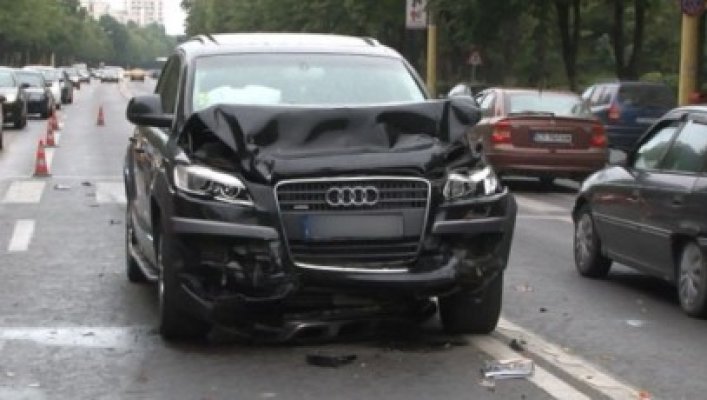 Şoferul unui Q7 a fugit de la locul accidentului: a rănit 4 persoane
